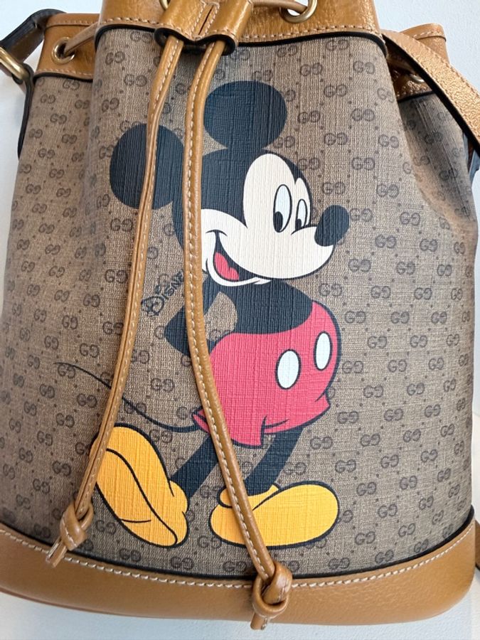 Gucci✨Disney迪士尼米奇老花水桶包斜背包-1