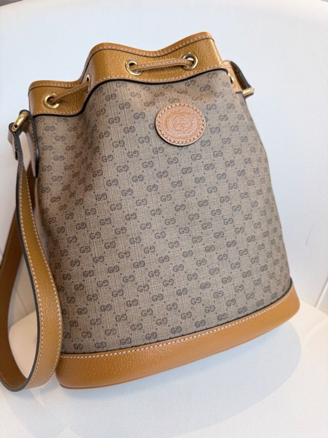 Gucci✨Disney迪士尼米奇老花水桶包斜背包-2