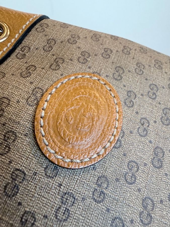 Gucci✨Disney迪士尼米奇老花水桶包斜背包-11