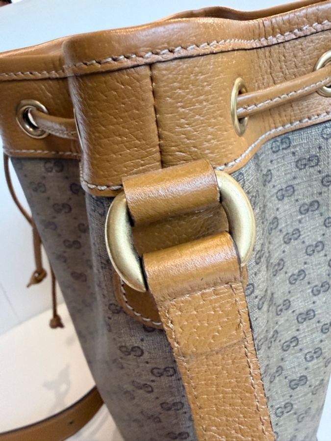 Gucci✨Disney迪士尼米奇老花水桶包斜背包-21