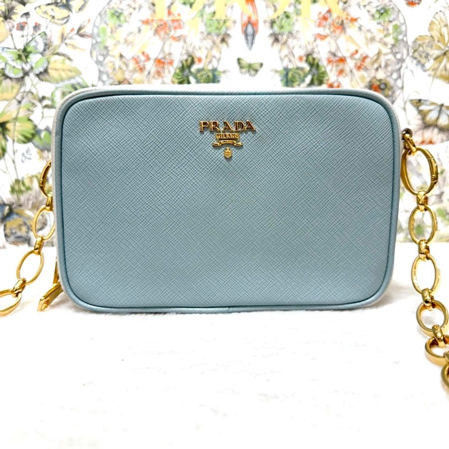 PRADA SAFFIANO 霧霾藍 WOC 金鏈 相機包-2
