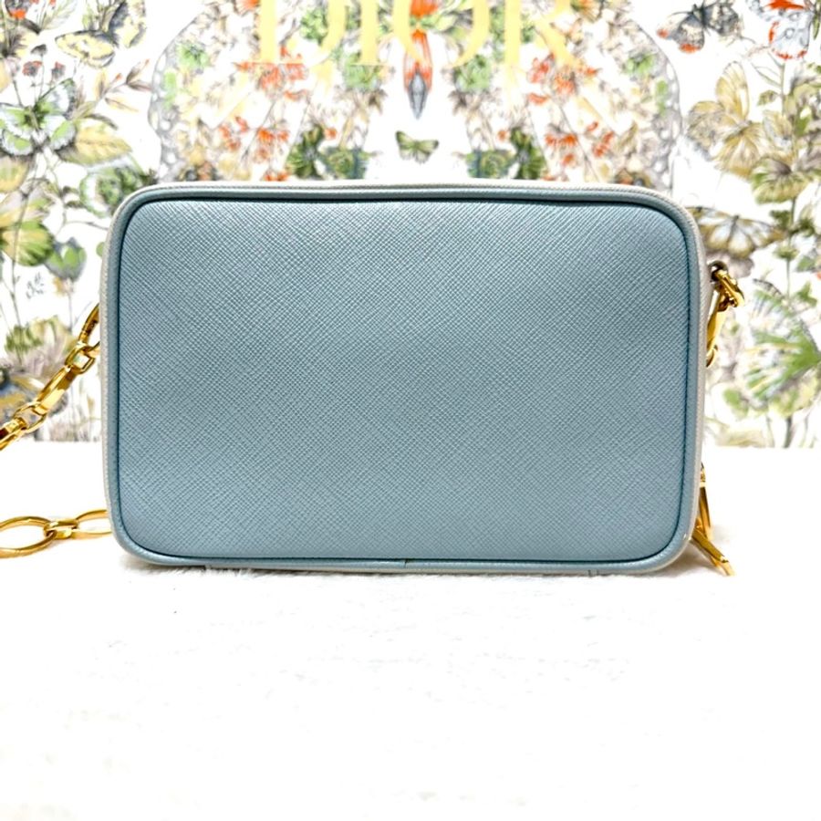 PRADA SAFFIANO 霧霾藍 WOC 金鏈 相機包-9