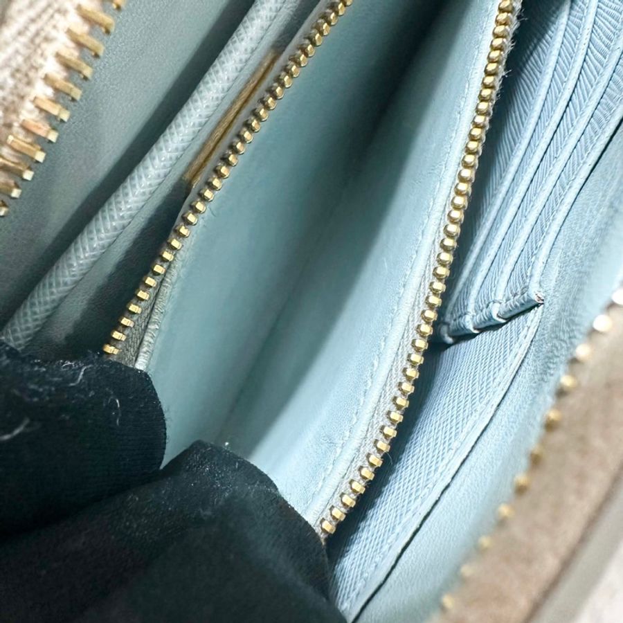 PRADA SAFFIANO 霧霾藍 WOC 金鏈 相機包-24