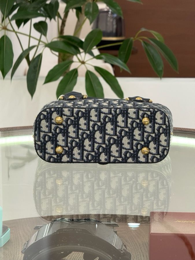 Dior迪奧Avenue牛仔藍刺繡帆布水桶包肩背包 尺寸22*9*22-5