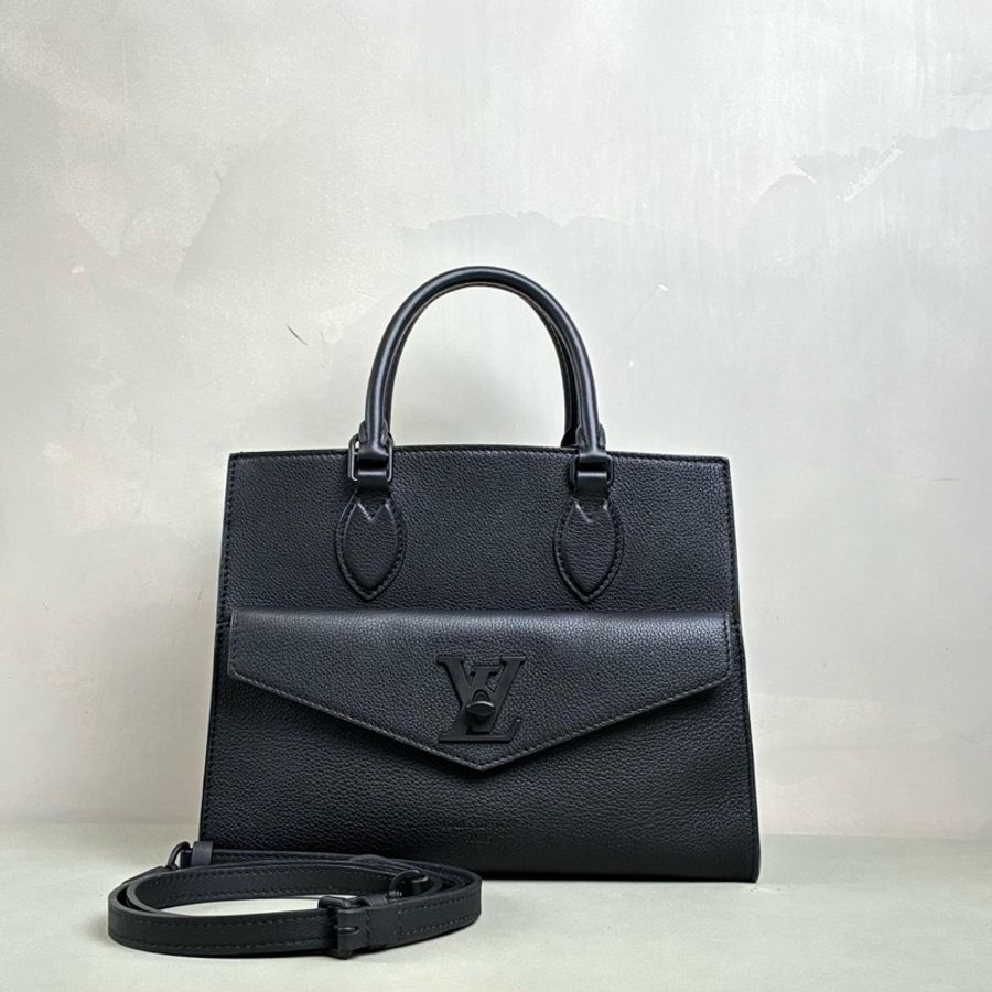 LV Lockme路易威登黑色全皮Tote 98新 so black高級感十足 可拎可背-0