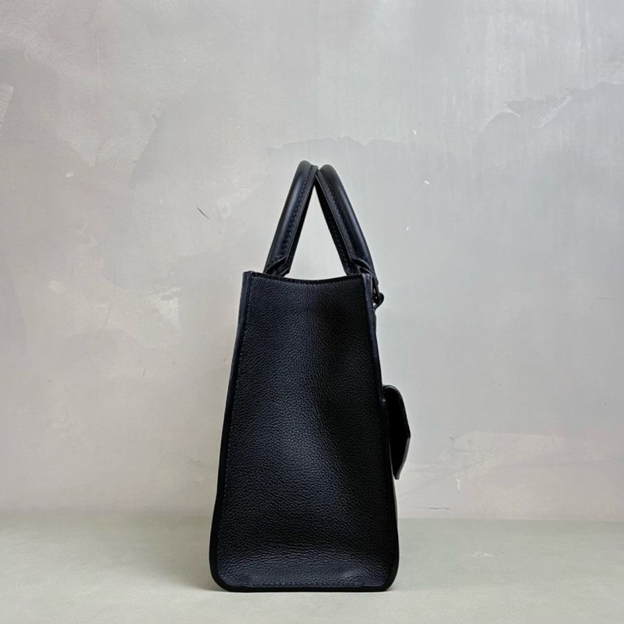 LV Lockme路易威登黑色全皮Tote 98新 so black高級感十足 可拎可背-2