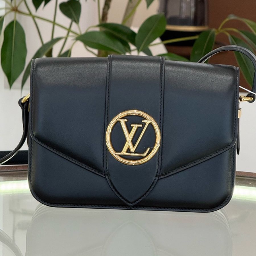 閒置Louis Vuitton 路易威登 pont9郵差斜挎包 黑金 尺寸23x15.5cm 有購證-0