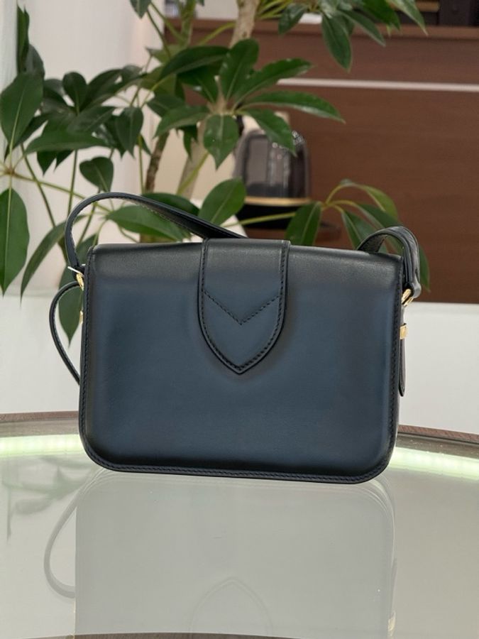 閒置Louis Vuitton 路易威登 pont9郵差斜挎包 黑金 尺寸23x15.5cm 有購證-1