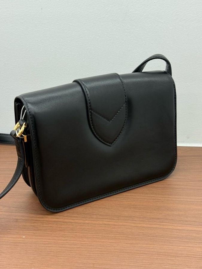 閒置Louis Vuitton 路易威登 pont9郵差斜挎包 黑金 尺寸23x15.5cm 有購證-6