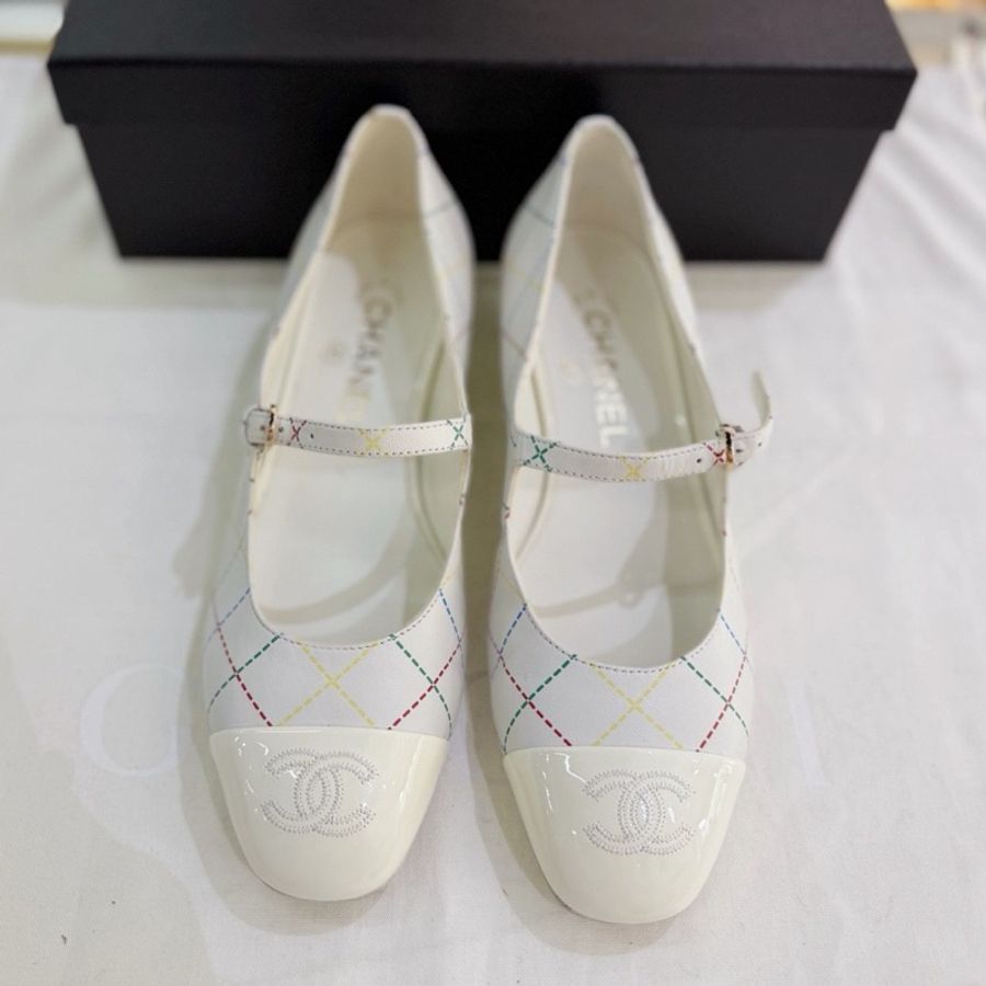 CHANEL香奈兒 23C早春 牛皮 圓頭搭扣 平跟 瑪麗珍鞋 女款 白色-1