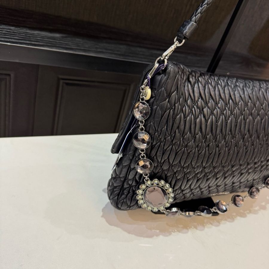 miumiu繆繆褶皺鏈條包 大號-2
