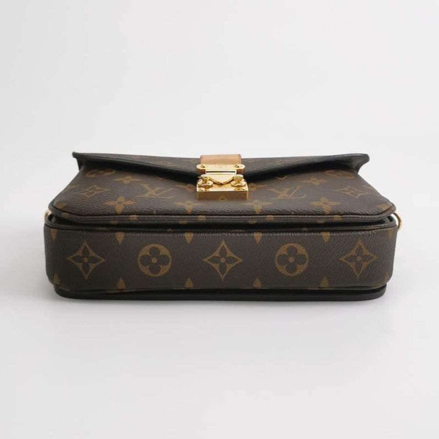 Louis Vuitton (LV) Pochette Metis East West植鞣革老花翻蓋斜背包單肩包晶片款-5