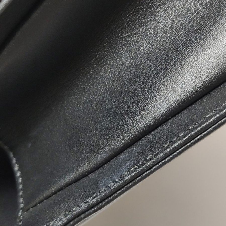 Chanel Leboy 經典中型牛皮菱格絎縫方形雙C鎖扣單肩包-24