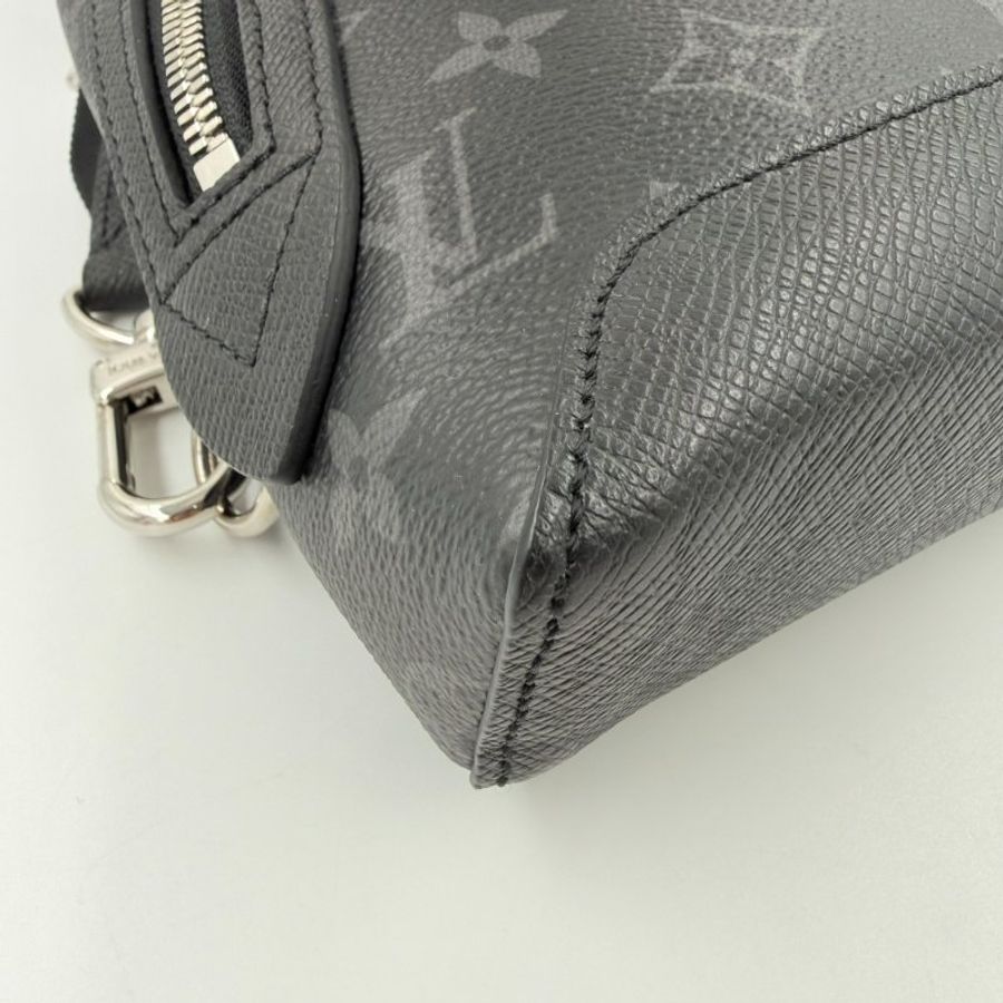 Louis Vuitton -黑灰原花銀釦Duo胸口包m30936-6