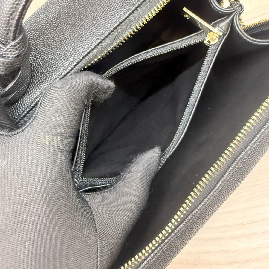 Chanel 黑荔枝皮金釦中號vanity case-19