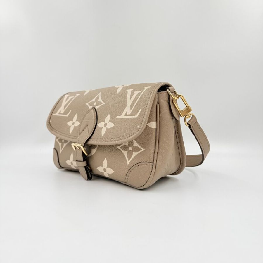 Louis Vuitton - 斑鳩灰牛皮壓紋Diane金釦手提肩背包-4