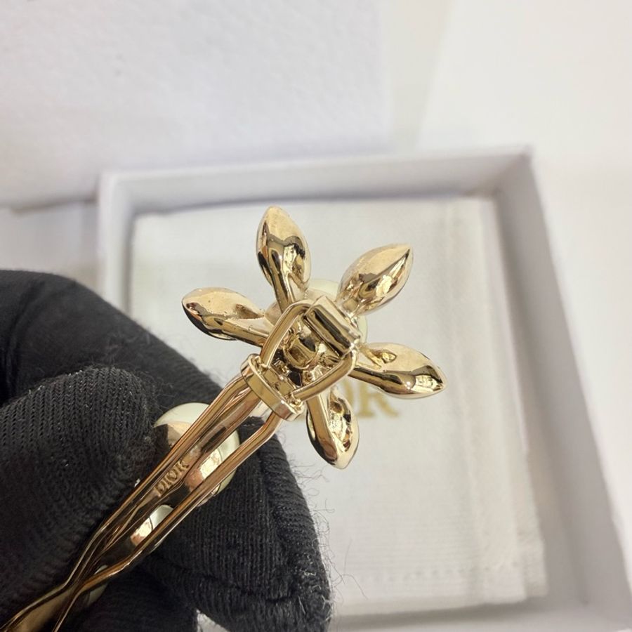 Dior淡金太陽花珍珠水鑽髮夾-4