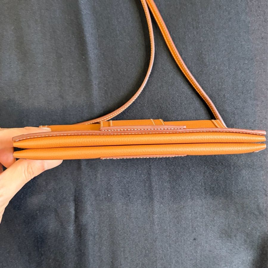 Hermes passant H-2