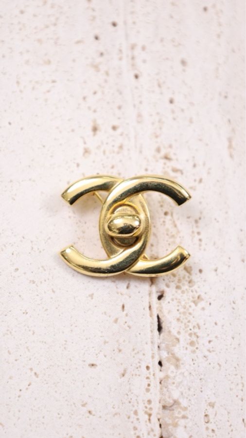 Chanel 96年书包扣胸针 金色-0