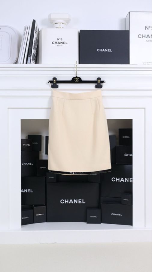 Chanel 91年米白色漆皮滚边半裙-0