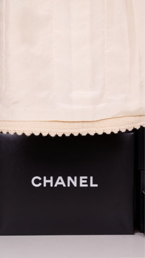 Chanel 91年米白色漆皮滚边半裙-12