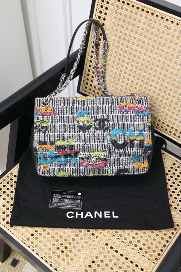 Chanel 21开彩色粗花呢字母涂鸦jumbo单肩包-0