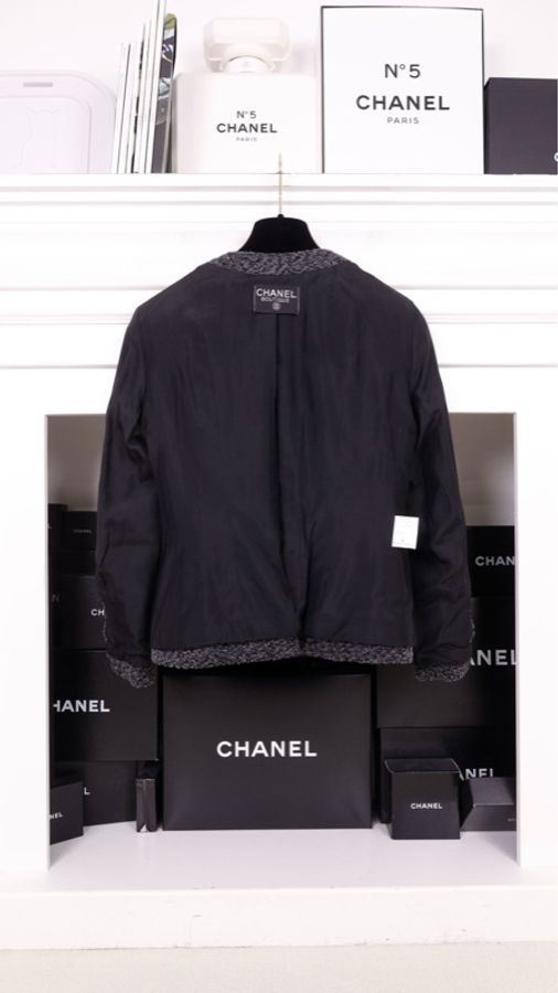 Chanel 1994年秀款灰花呢开衩设计圆领外套-6