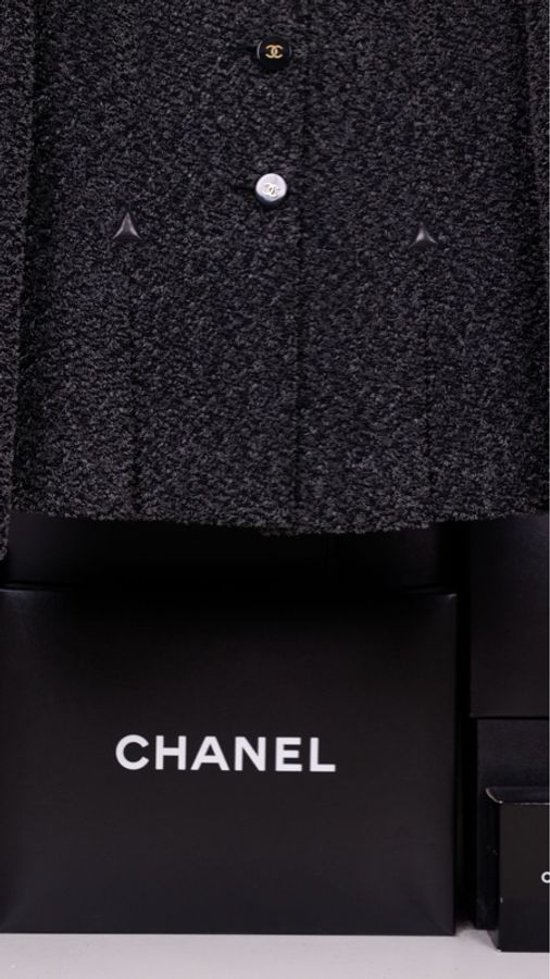 Chanel 1994年秀款灰花呢开衩设计圆领外套-13