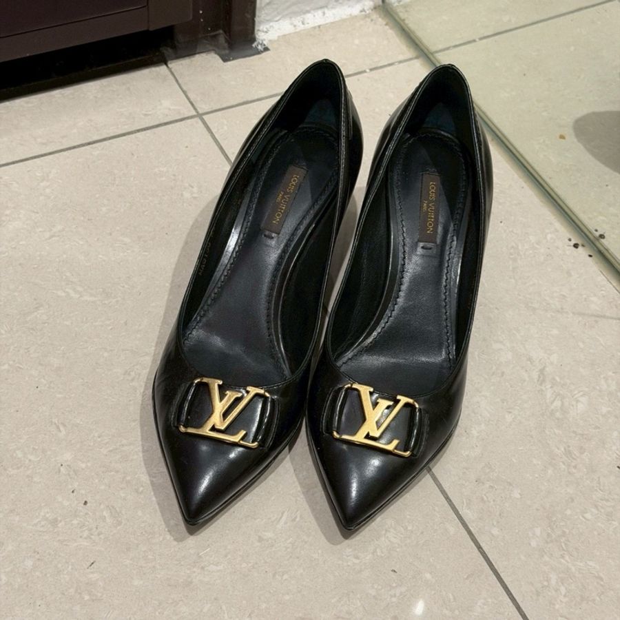 99新🖤#Lv #黑金尖頭跟鞋 #跟鞋3-4公分 #37碼-0