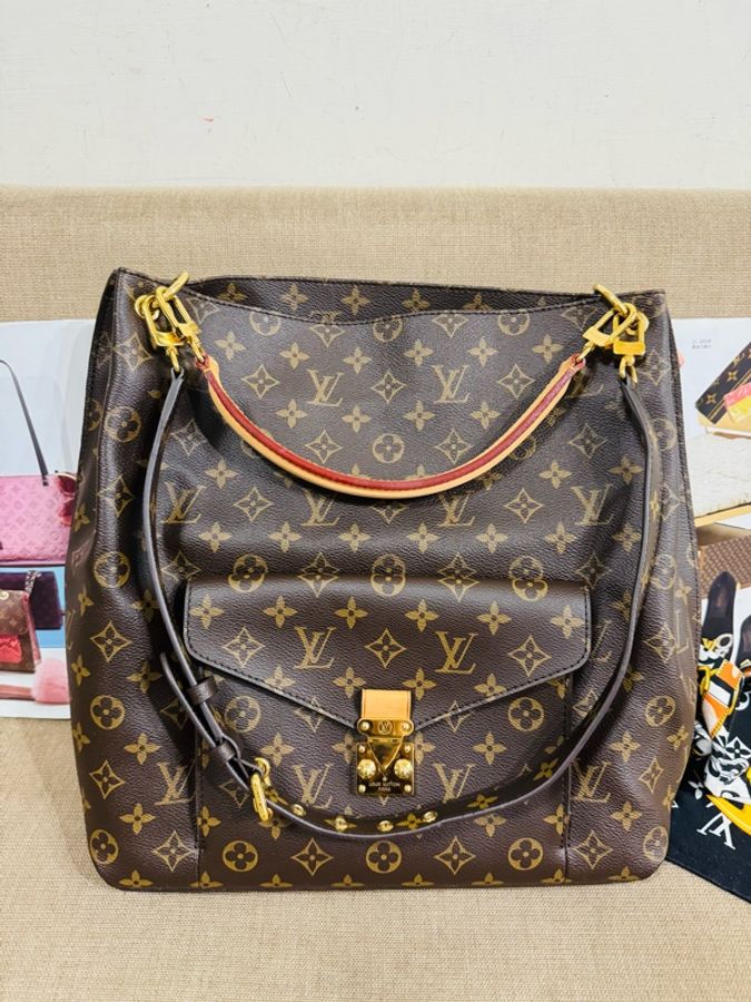 ✨售 二手真品 Louis Vuitton LV M40781 Metis hobo 經典花紋時尚兩用購物包(附背帶)-20