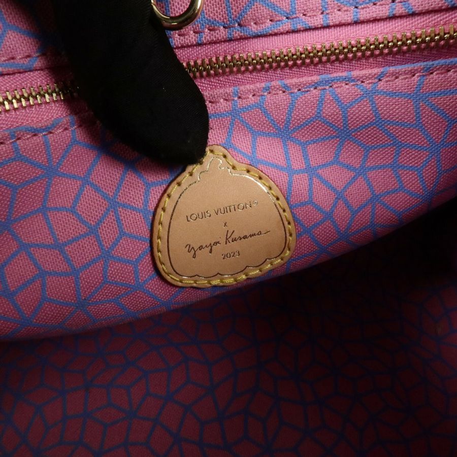 LOUIS VUITTON Monogram Reverse LV x YK OnTheGo PM手挽肩背兩用袋-5
