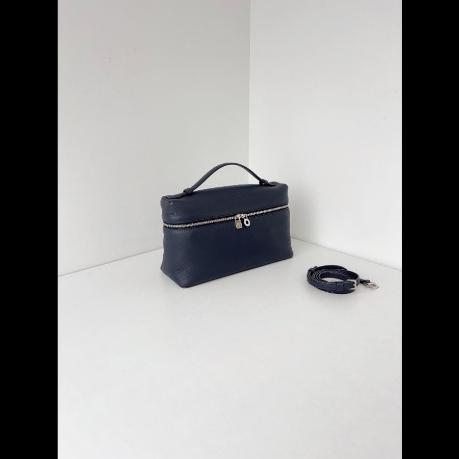 99新🆕Loro piana諾悠翩雅 Extra Pocket Lp27飯盒包 深藍近黑 銀扣-1