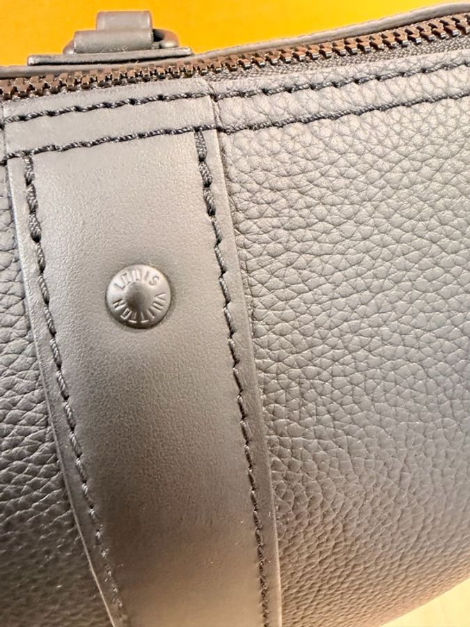 LV黑牛皮city keepall 斜背包-13