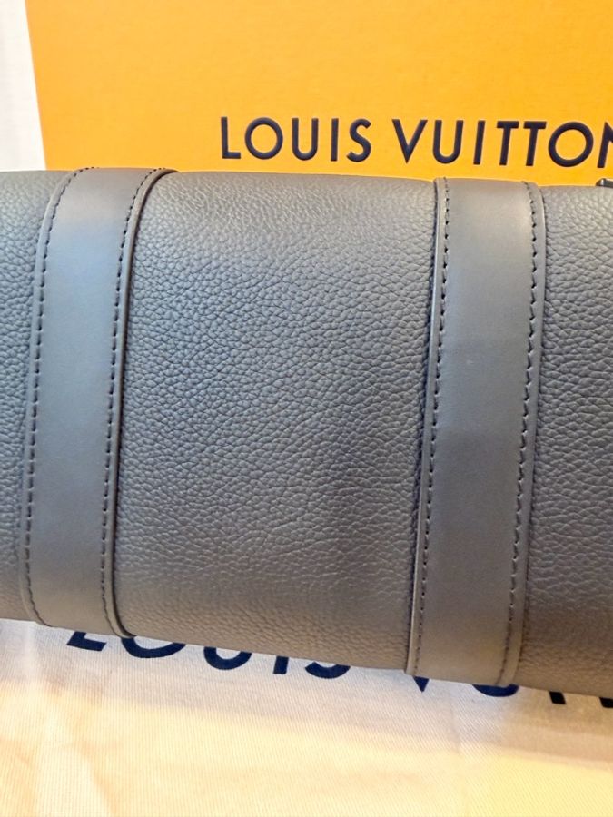 LV黑牛皮city keepall 斜背包-19