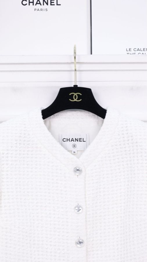 Chanel 23P Jennie同款白月光宝石扣两口袋夹克外套-19