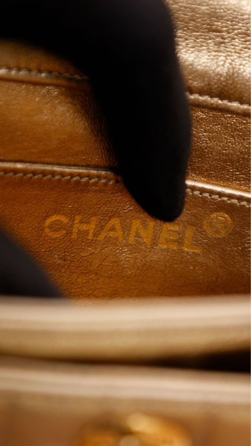 Chanel白金书包扣雕花链条单肩包-25