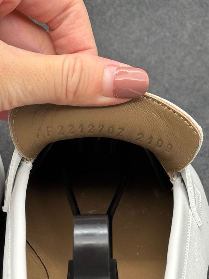Hermes/愛馬仕 金扣未撕膜白色流蘇樂福鞋 37碼-4