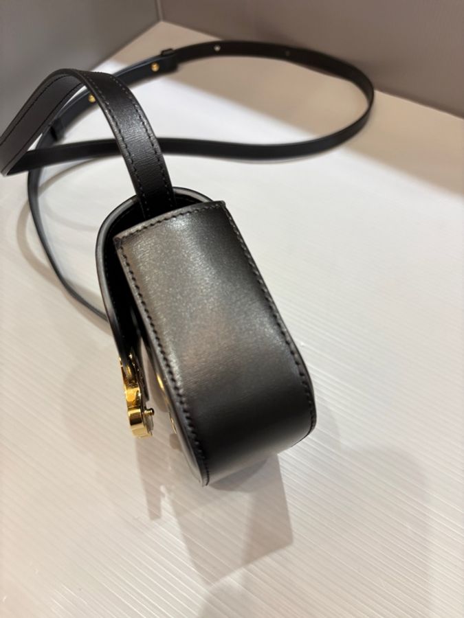 Celine 凱旋門 黑金牛皮 迷你斜背兩用包-2