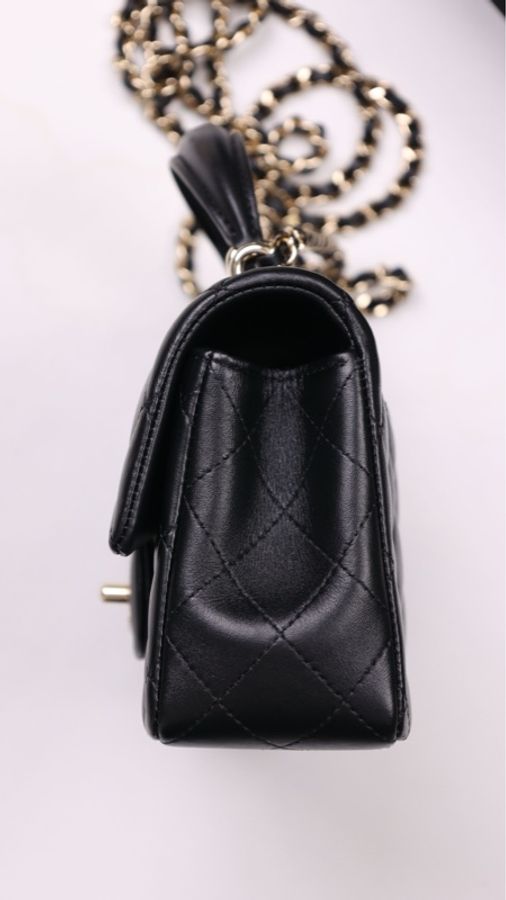 Chanel 24P黑金cf mini handle单肩包-3