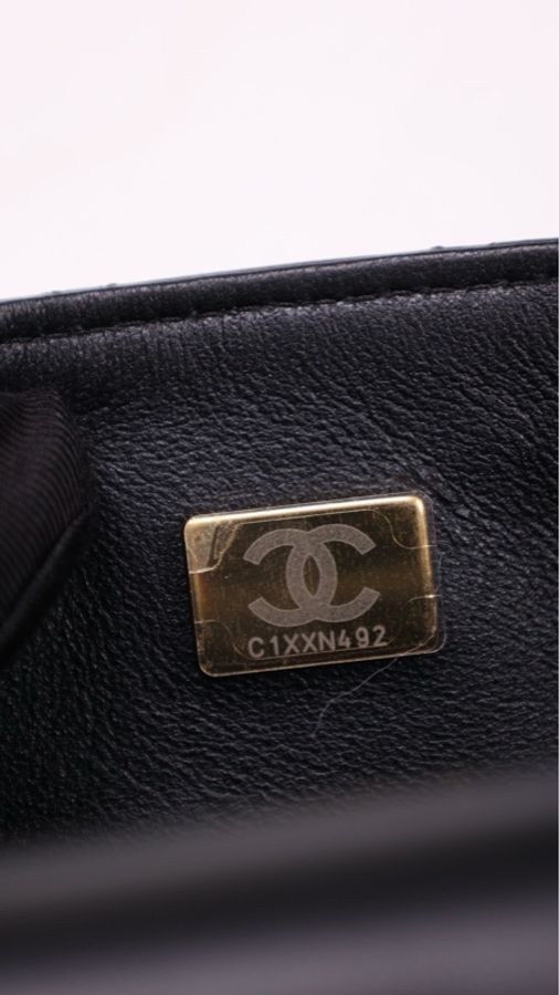 Chanel 24P黑金cf mini handle单肩包-17