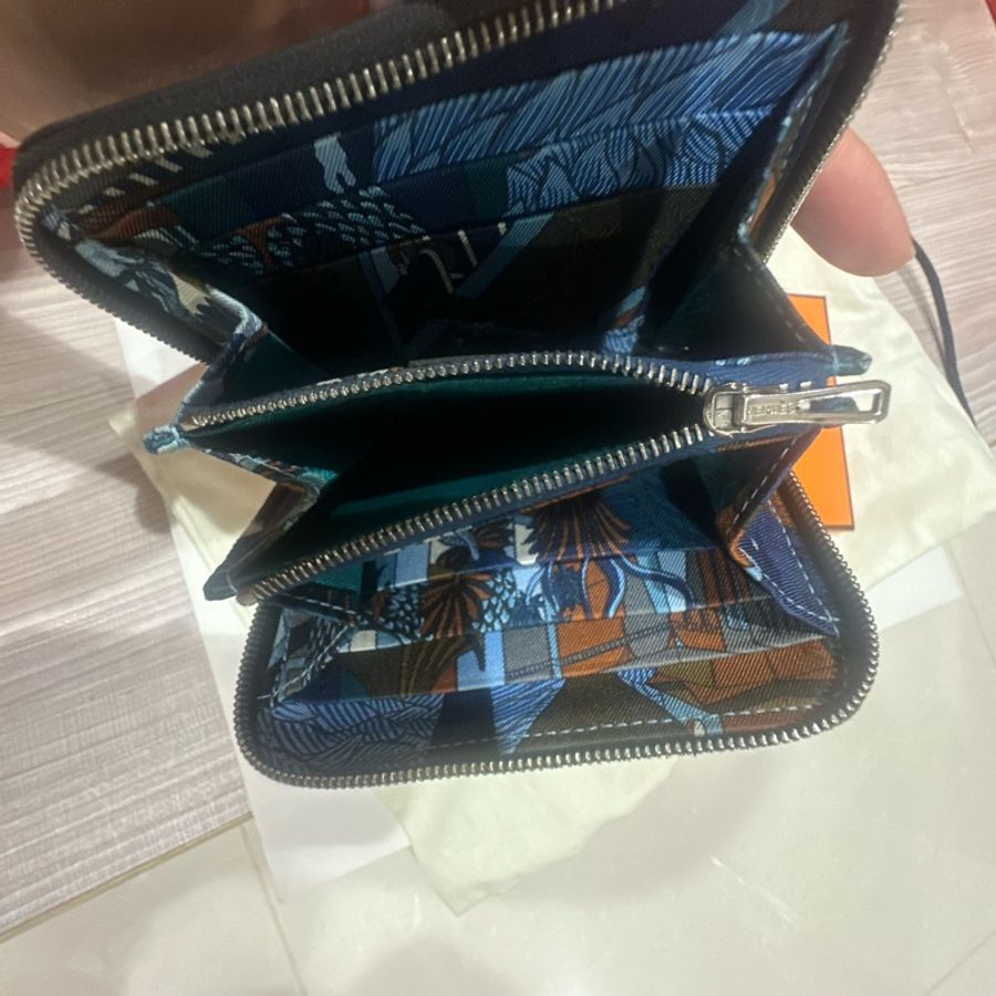 Hermes經典黑色絲巾零錢拉鍊皮夾-15