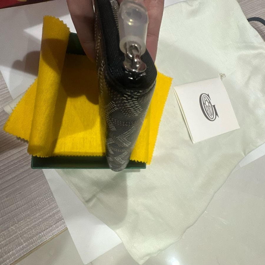 Goyard黑色拉鍊皮夾9新-8