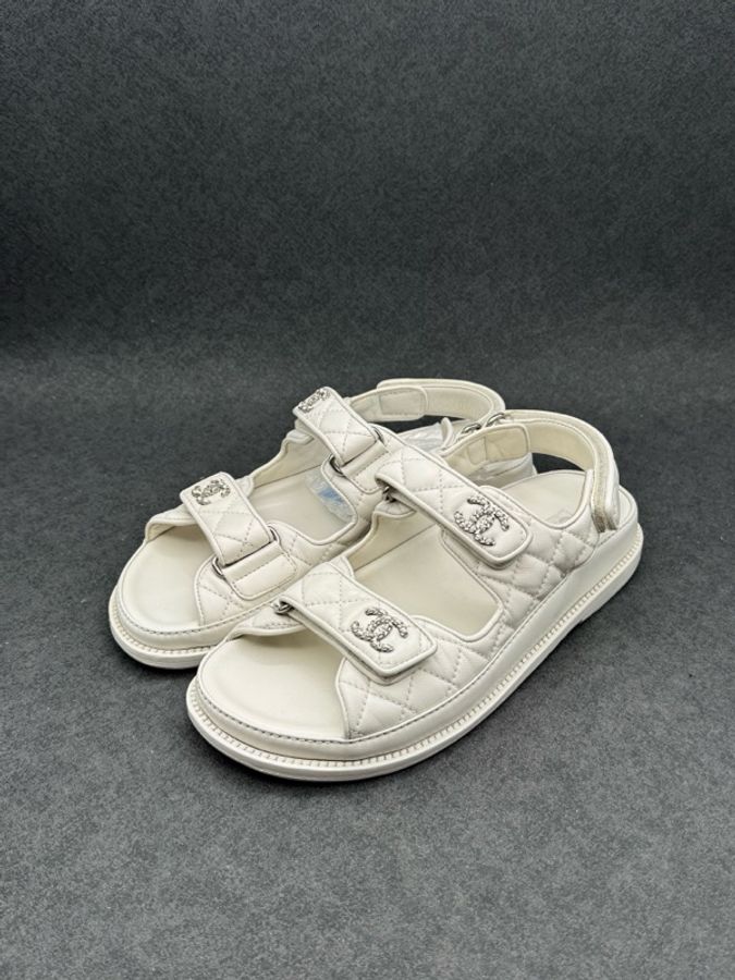 chanel香奈兒24P羊皮革露趾沙灘魔術貼拖鞋 白色 37.5碼-1