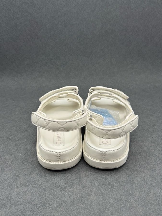 chanel香奈兒24P羊皮革露趾沙灘魔術貼拖鞋 白色 37.5碼-2