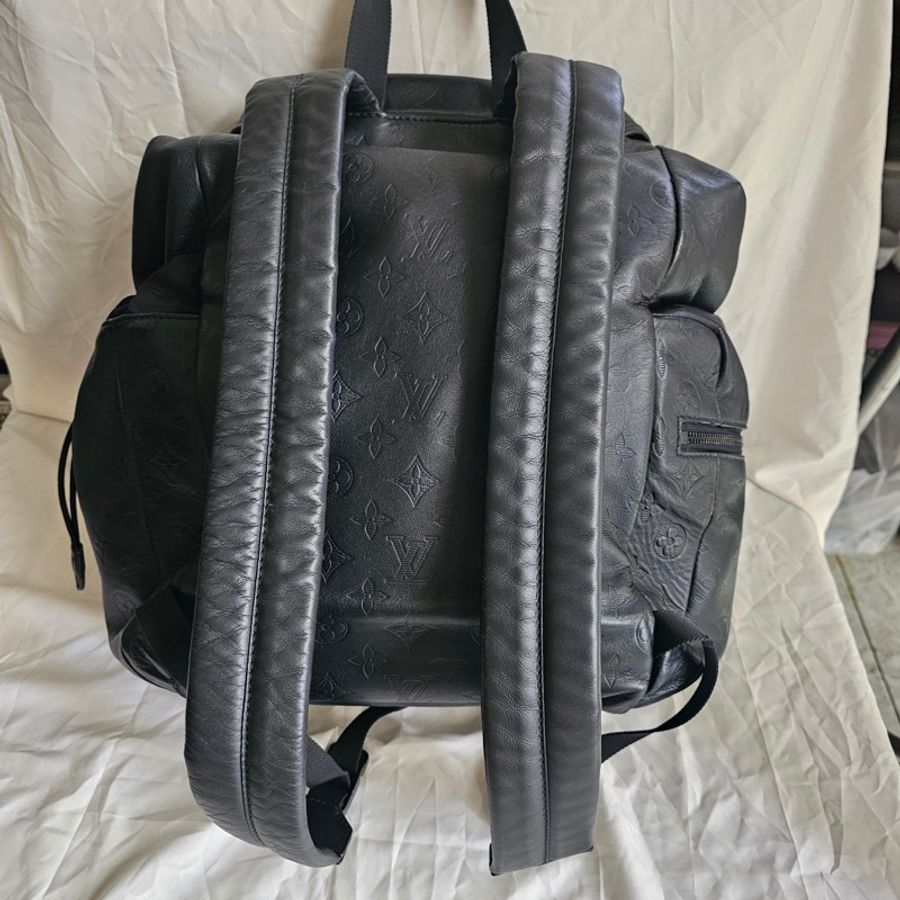 LV Discovery 後背包 老花壓紋後背包-16