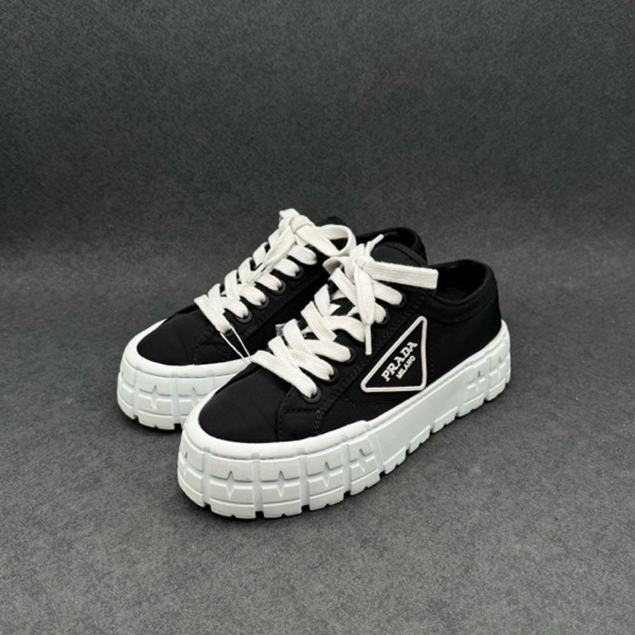 PRADA普拉達 Re-Nylon Double Wheel 華達呢 輕便圓頭 低幫 時尚板鞋 女款 黑色 35碼-5