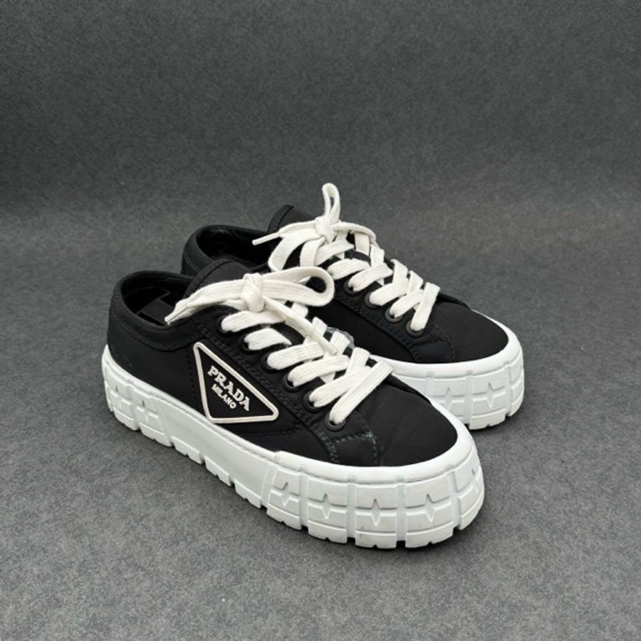 PRADA普拉達 Re-Nylon Double Wheel 華達呢 輕便圓頭 低幫 時尚板鞋 女款 黑色 35碼-7
