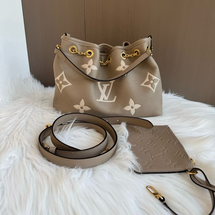 路易威登/Louis Vuitton Bundle 大象灰壓紋軟牛皮革 手提包單肩包斜挎包 金扣-1
