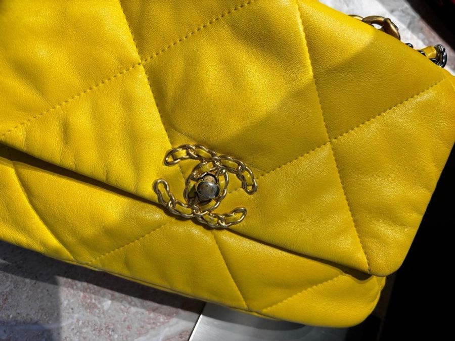 CHANEL香奈兒 19bag黃色 菱格小號羊皮 芯片款 單肩斜挎包。-6