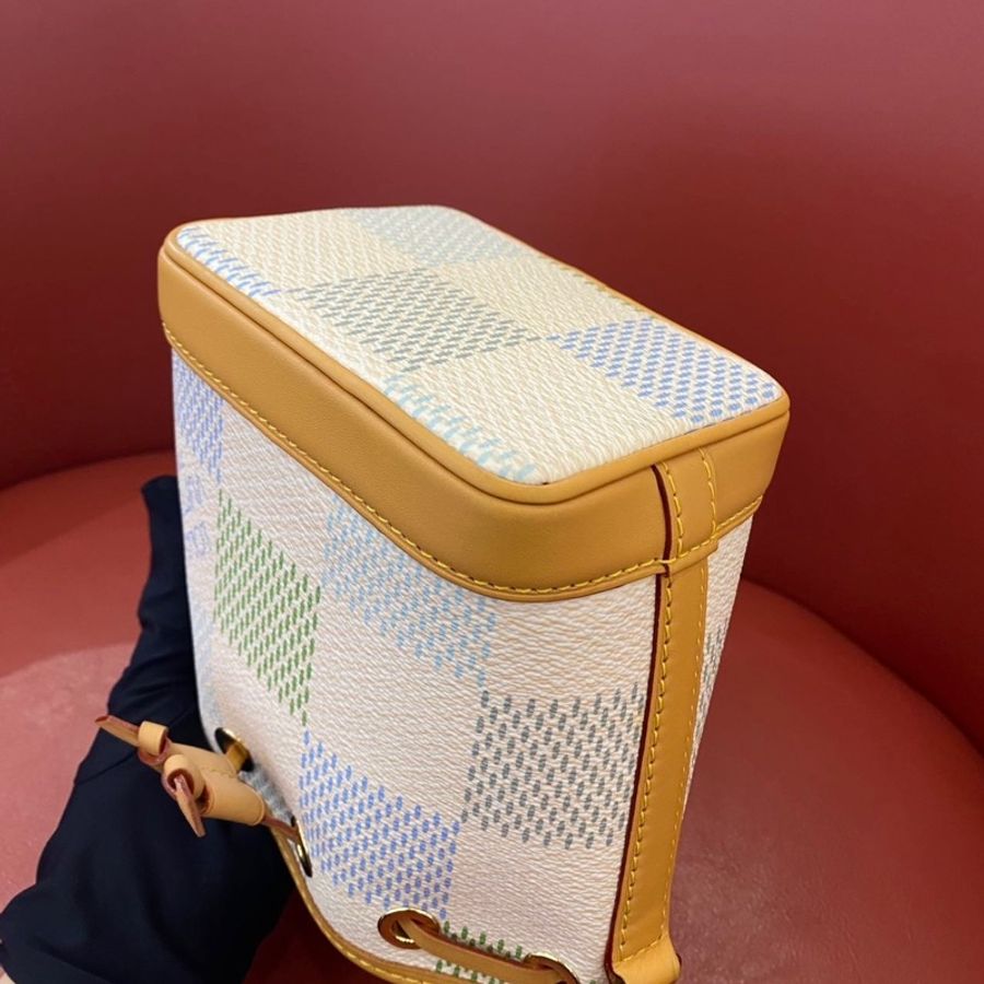 路易威登/Louis Vuitton Nano Noé 糖果色棋盤格Damier 塗層帆布 手柄小水桶手提包斜挎包 金扣-7